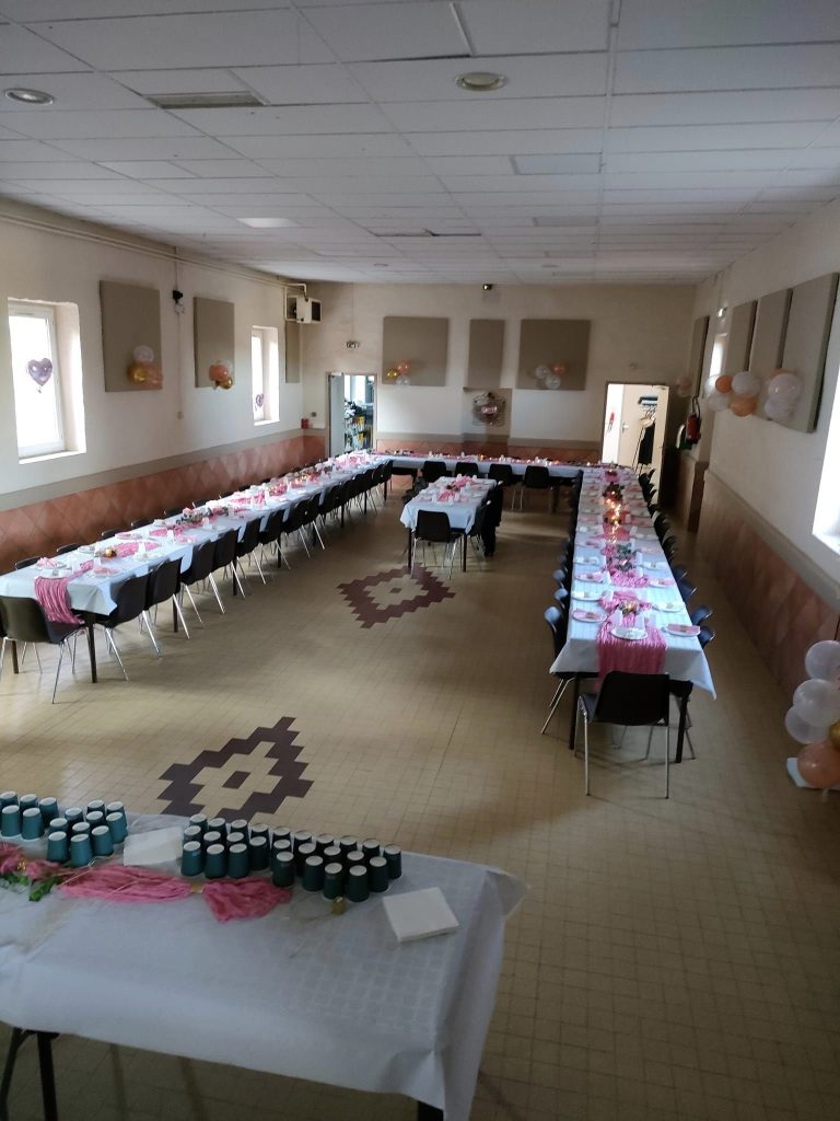 Anniversaire à St Jean Bonnefond avec 70 personnes